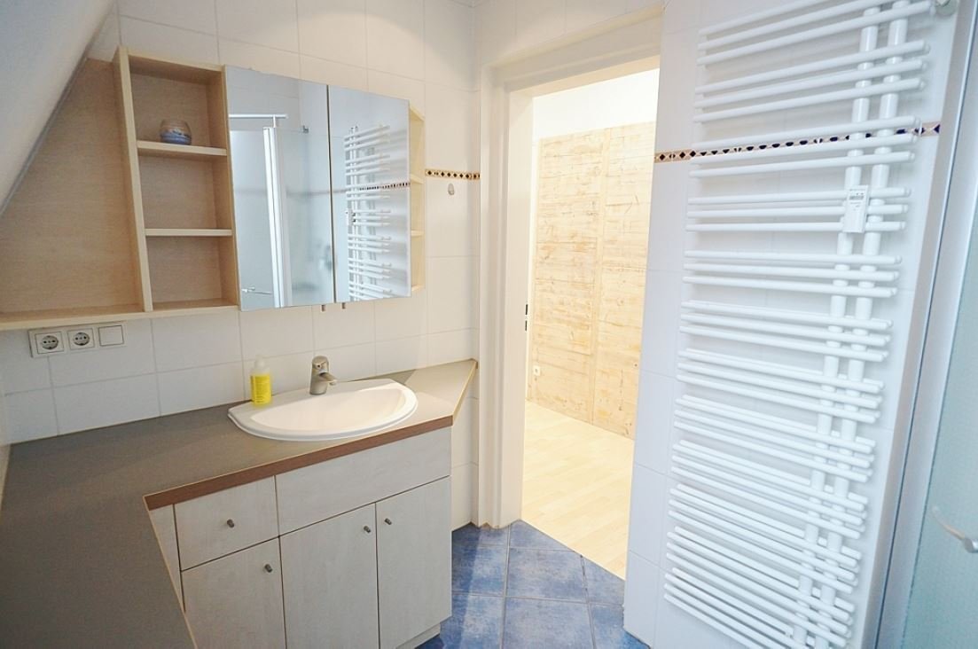 WG geeignete 4-Zimmer-Dachgeschosswohnung im Zentrum von Coburg