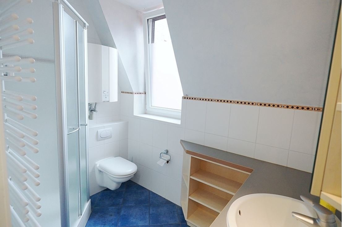 WG geeignete 4-Zimmer-Dachgeschosswohnung im Zentrum von Coburg