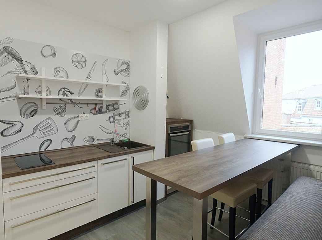 WG geeignete 4-Zimmer-Dachgeschosswohnung im Zentrum von Coburg