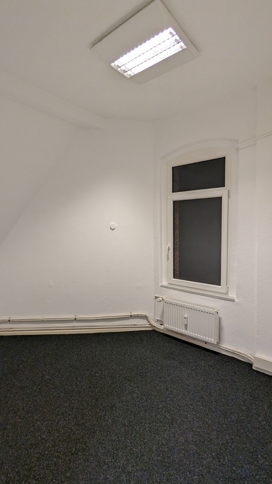 WG geeignete 4-Zimmer-Dachgeschosswohnung im Zentrum von Coburg