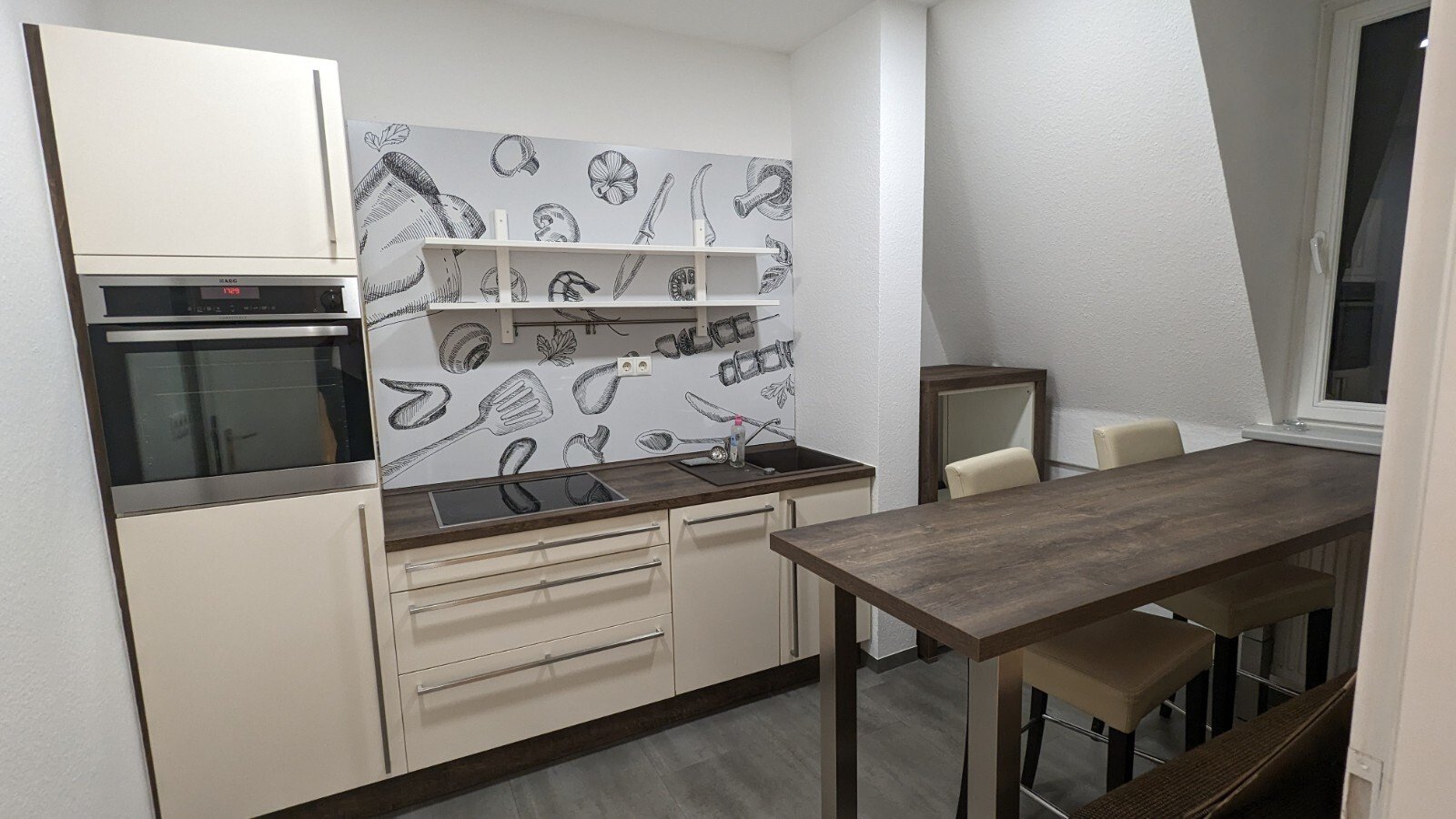 WG geeignete 4-Zimmer-Dachgeschosswohnung im Zentrum von Coburg