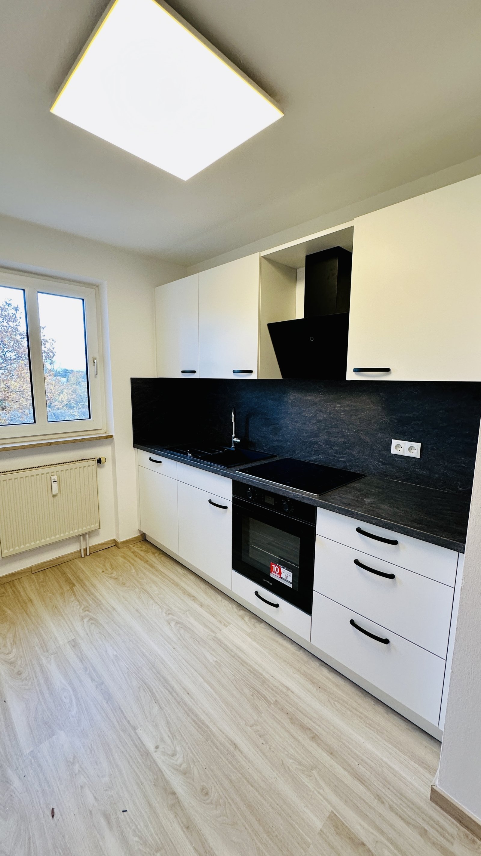 Ready to move in! - Dein neues Zuhause wartet: 3-Zimmer-Wohnung mit Brand-New-Küche im Thüringer Viertel