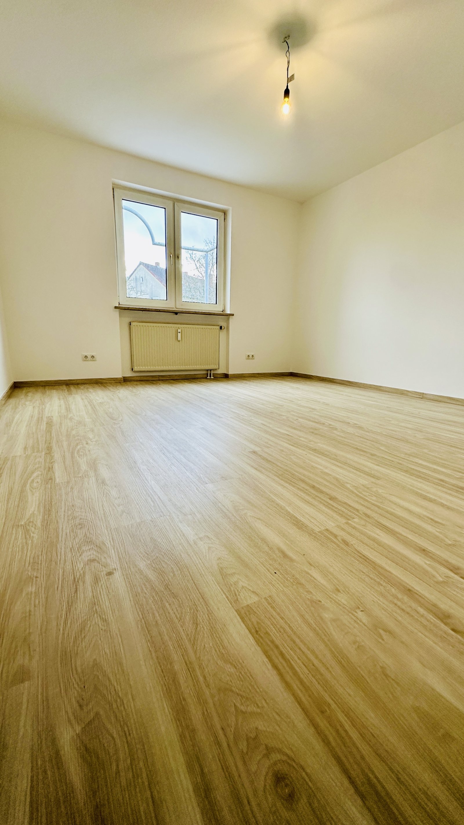 Ready to move in! - Dein neues Zuhause wartet: 3-Zimmer-Wohnung mit Brand-New-Küche im Thüringer Viertel