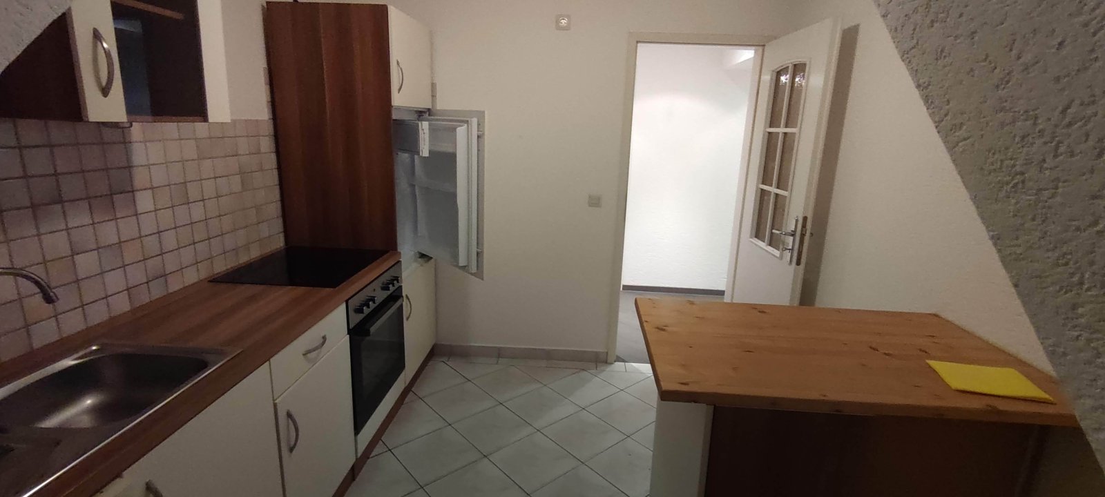 3-Zimmer-Wohnung mit Balkon in Hildburghausen – 