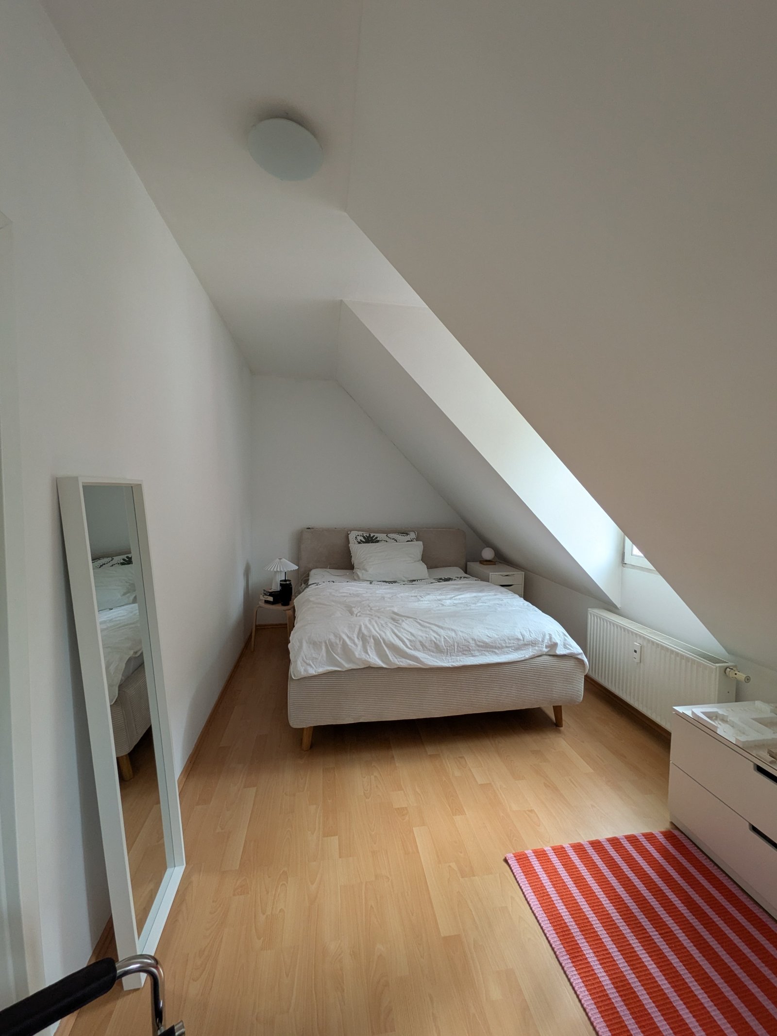 Charmante 1,5 Zimmer-Maisonette-Wohnung sucht neue Bewohner