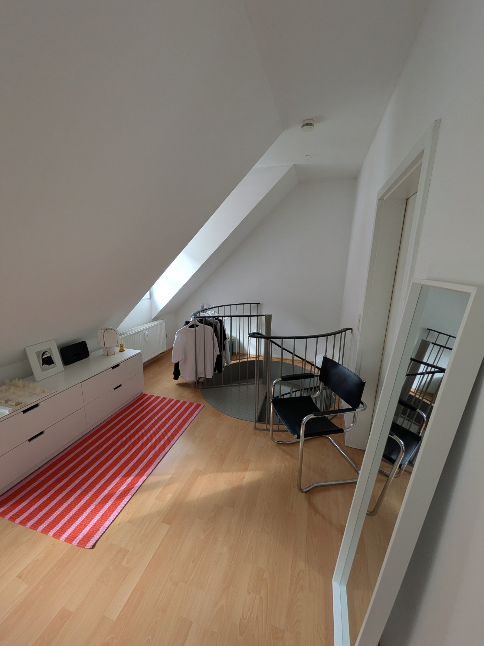 Charmante 1,5 Zimmer-Maisonette-Wohnung sucht neue Bewohner