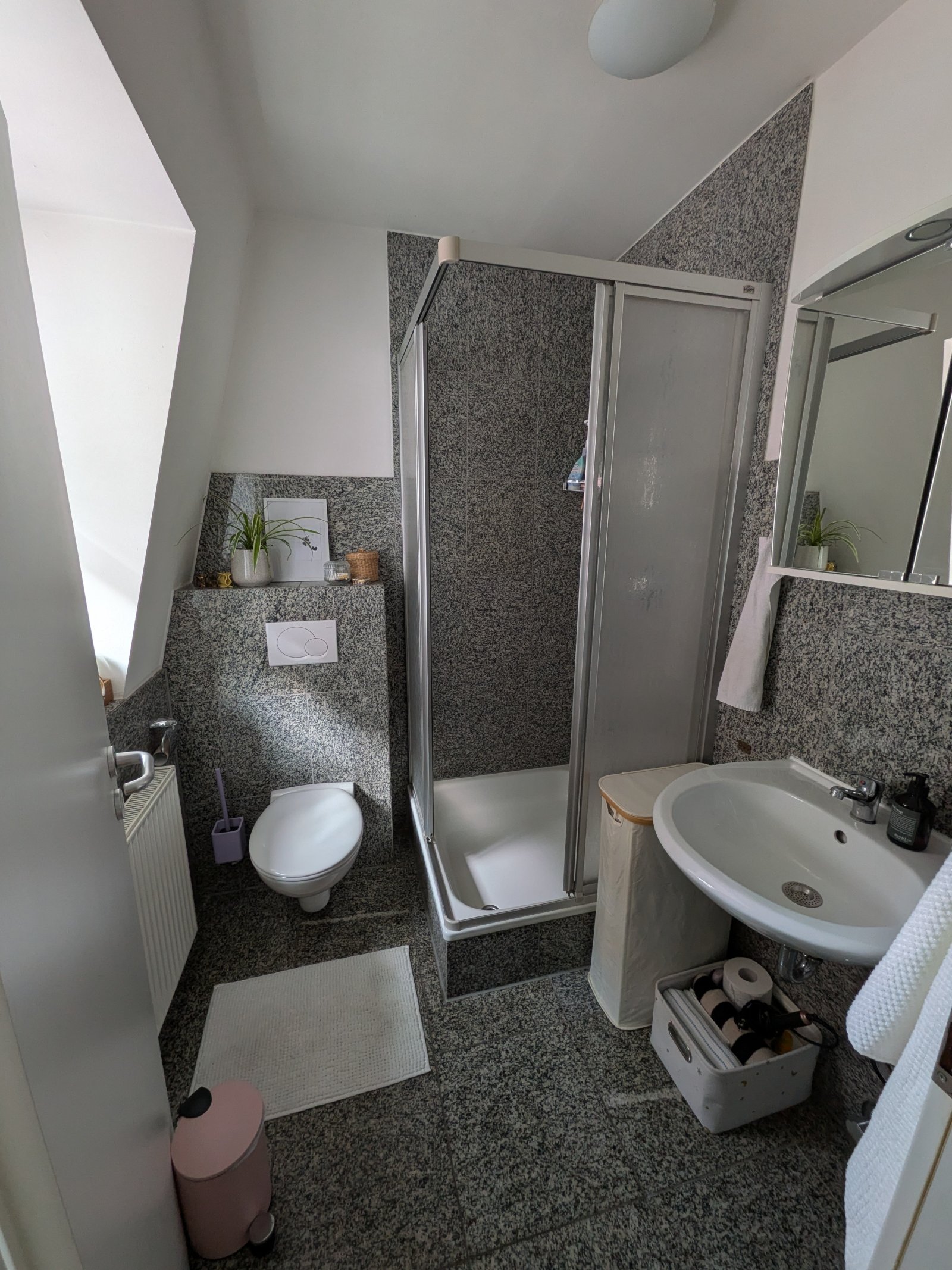 Charmante 1,5 Zimmer-Maisonette-Wohnung sucht neue Bewohner