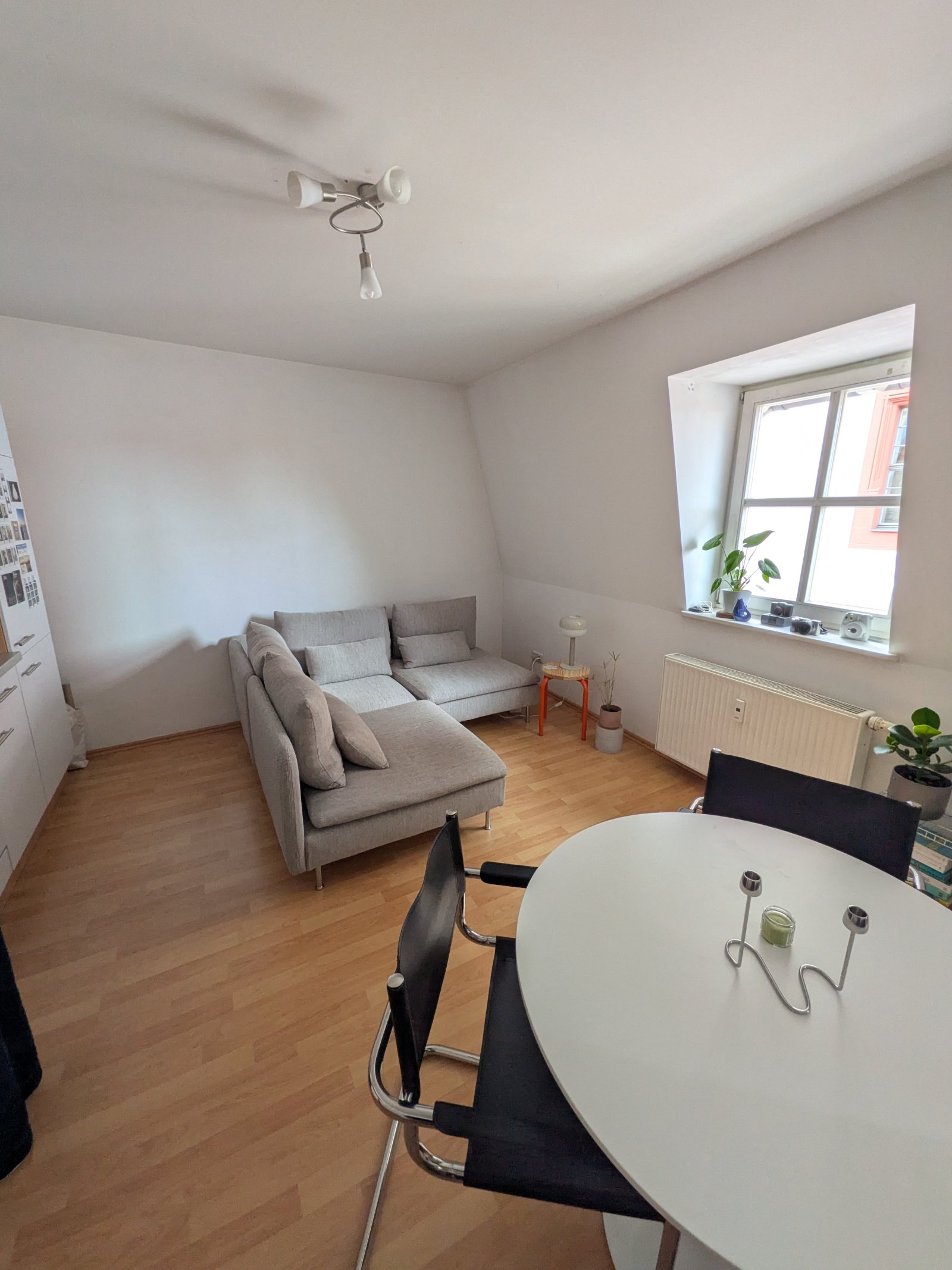 Charmante 1,5 Zimmer-Maisonette-Wohnung sucht neue Bewohner