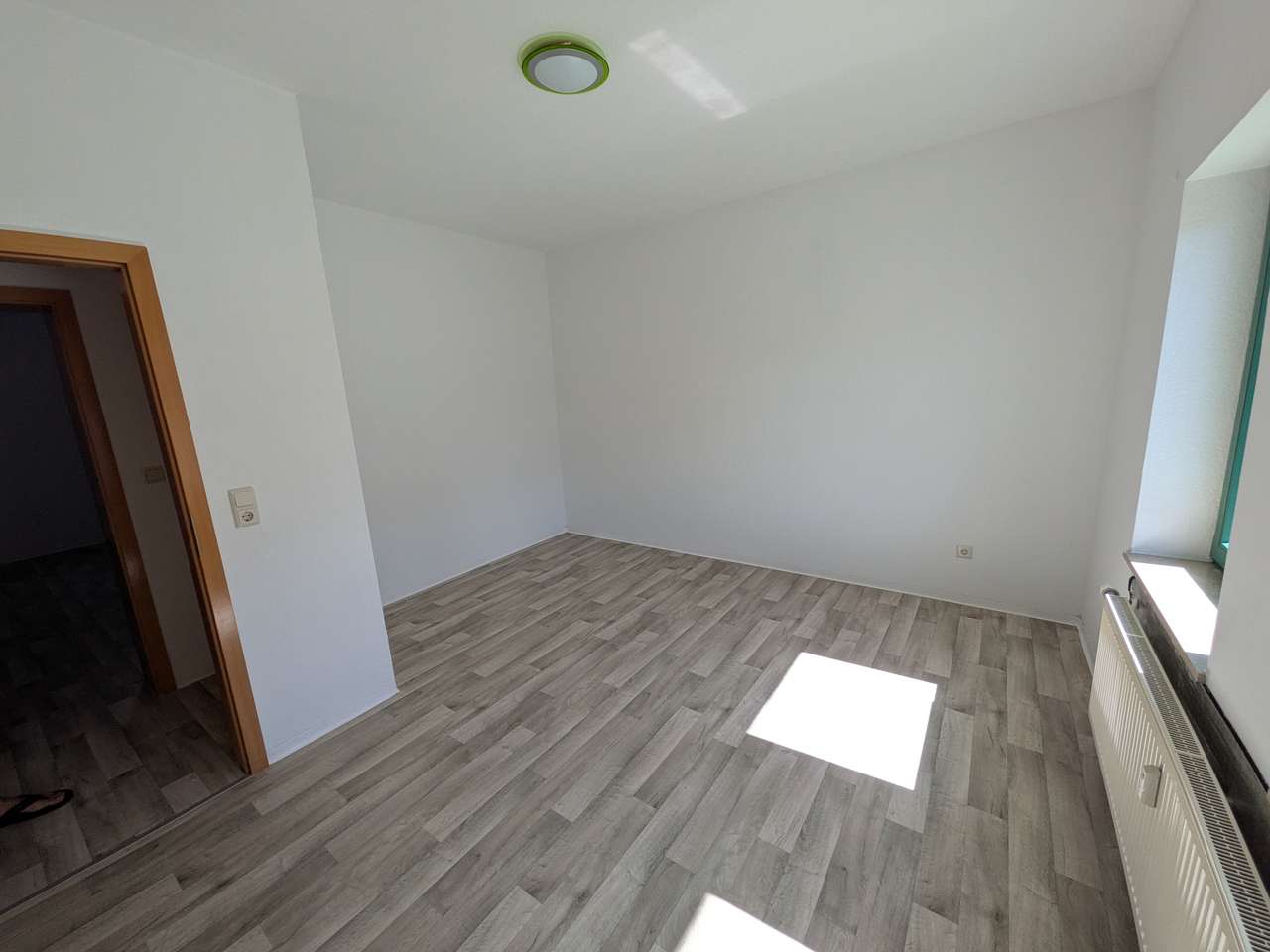 Helle 3-Raum-Wohnung im Erdgeschoss mit EBK